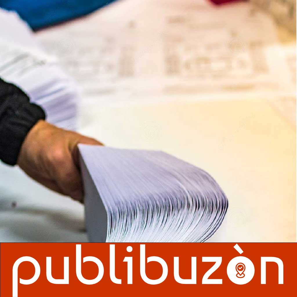Creamos el diseño, realizamos la impresión y el manipulado del material gráfico en todo tipo de formatos que necesites para cualquier tipo de campaña publicitaria.